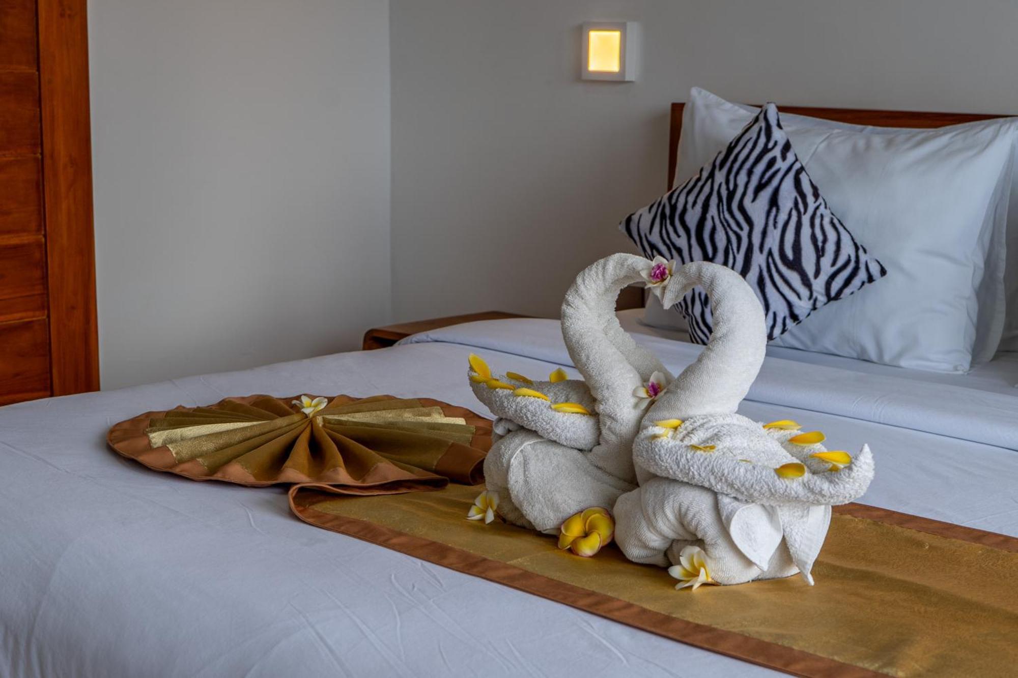 The Breeze Stay And Surf Canggu  Exterior photo