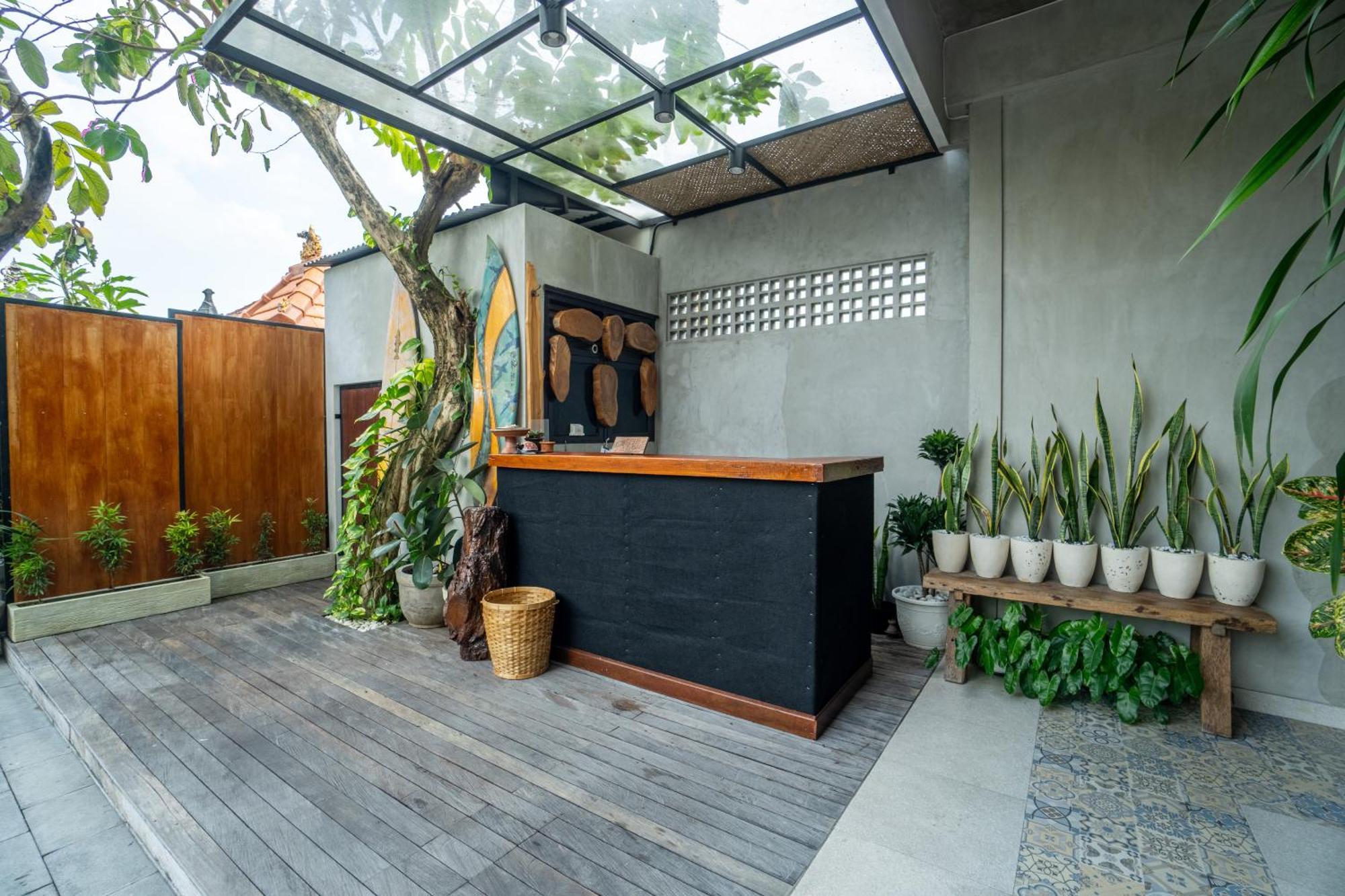The Breeze Stay And Surf Canggu  Exterior photo