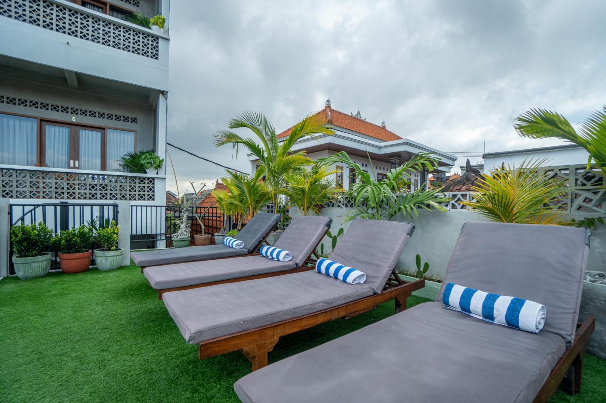 The Breeze Stay And Surf Canggu  Exterior photo